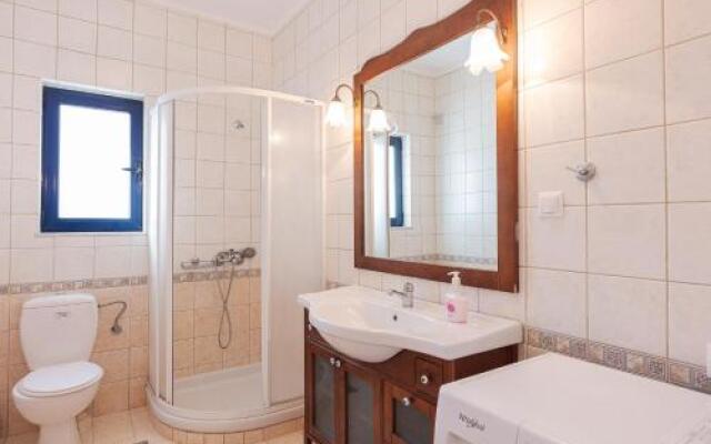 Plakoti Holiday Village