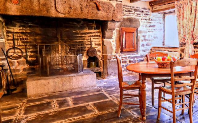 Holiday Home in Montaigu Les Bois with Garden