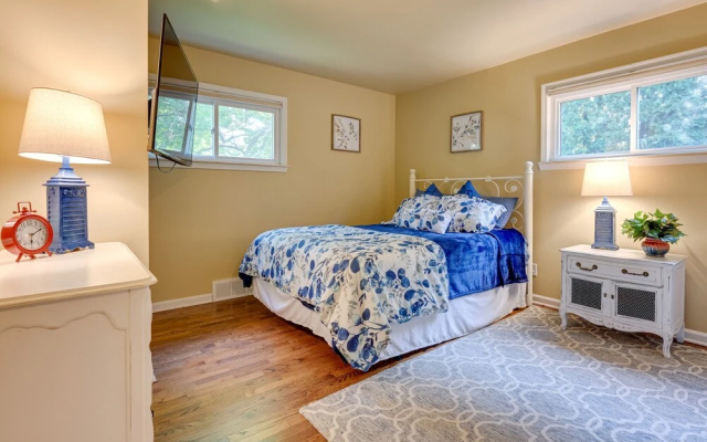 Pet-friendly Michigan Escape w/ Patio & Gas Grill!