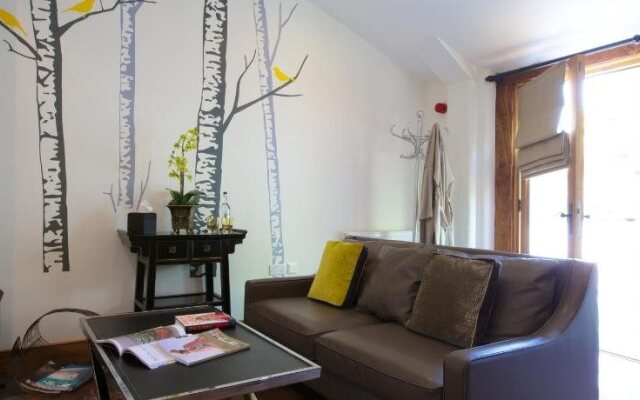 Eckington Manor