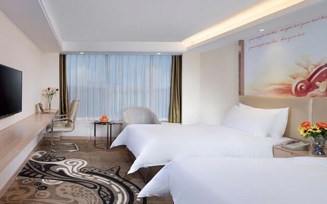 Vienna Hotel Wuhan High-speed Railway Station East Square
