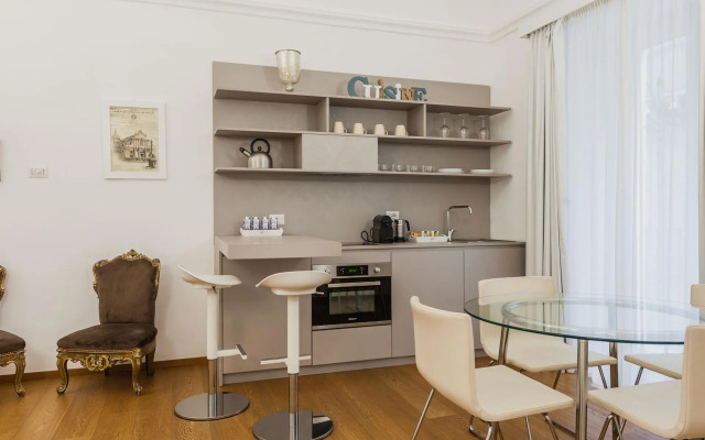 RG7 Apartments