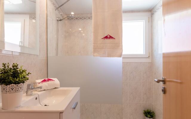 Modern Apartment in Empuriabrava With Beach Nearby
