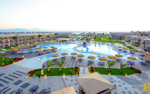 Pickalbatros Royal Moderna Sharm & Aqua Park