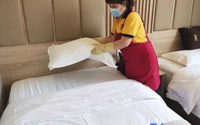 Super 8 Hotel (Beijing Changping Subway Station)