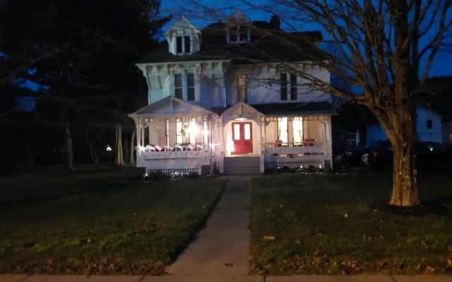 The Francis Rose House 3 Bedroom Home by Redawning