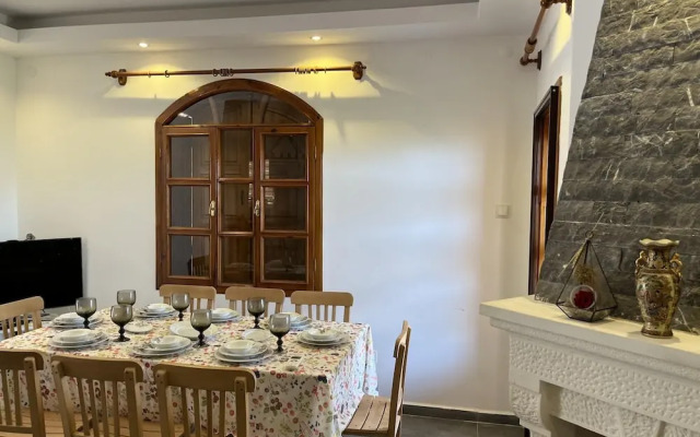 Private House With Pool and Sea View in Antalya
