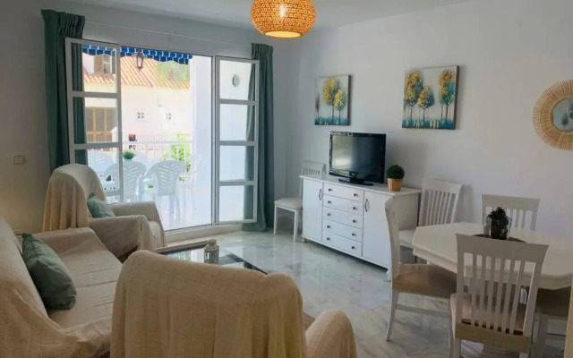 Amplio apartamento junto al mar