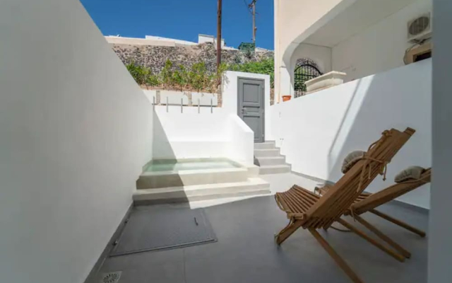 Nostos Apartments Fira