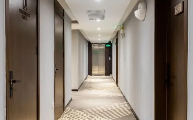 CHEERMAY Hotel (Beijing Tsinghua Chang Gung Hospital Tiantongyuan Subway Station)