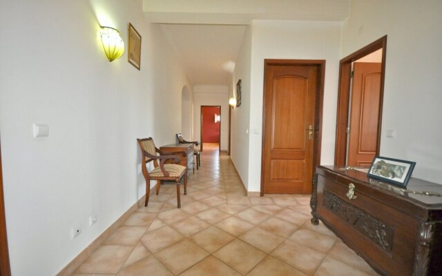 Large Country Villa With Private Pool, Vilamoura