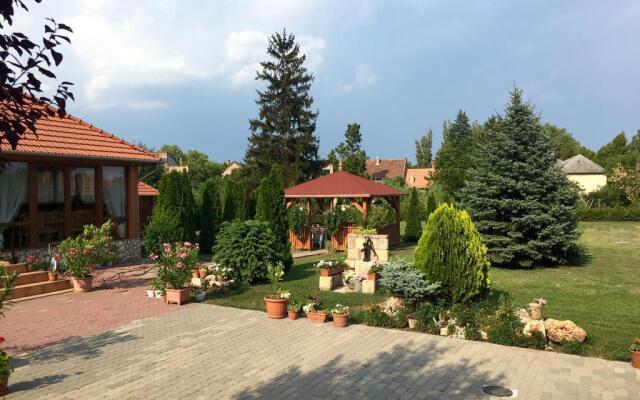 Meggyes Hotel