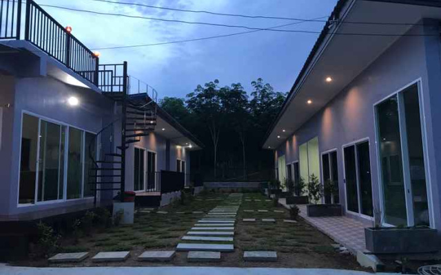 Tubtimtong Boutique