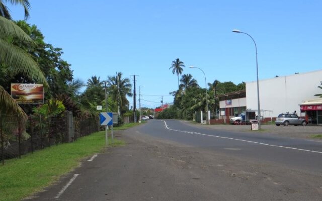 Taharuu Surf Lodge