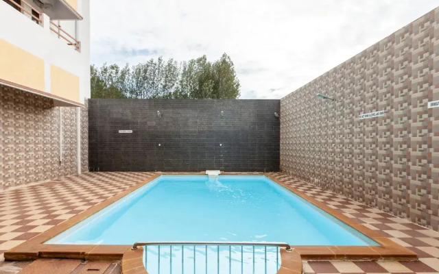 Capital O 43999 Touchstone Resort