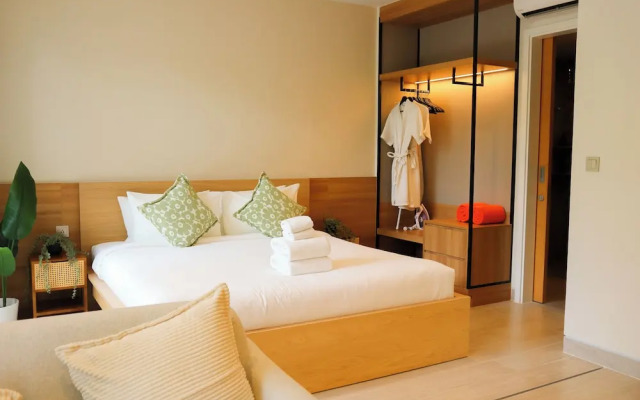 Cozy LakeSide apartments in Laguna