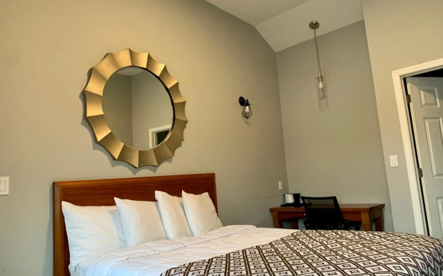 Penn Lodge Hotel & Suites