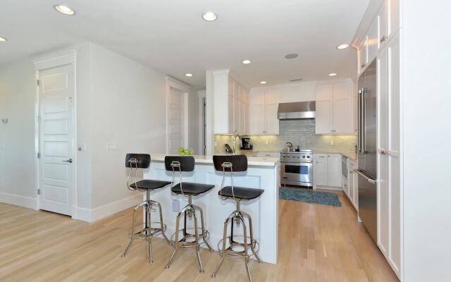 Direct Beach View Apartment 5