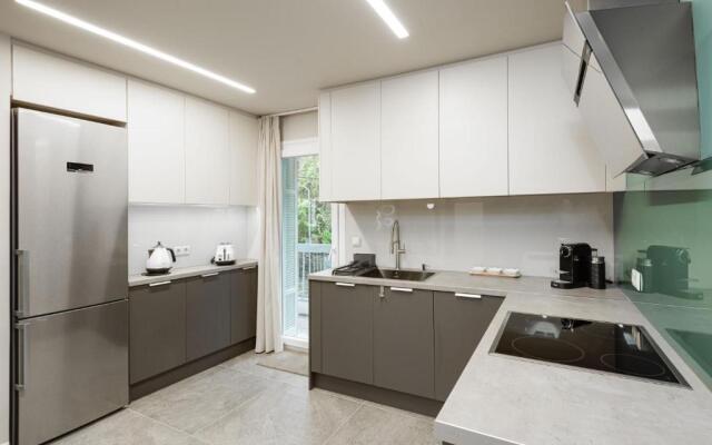 Urban chic 2bdrm aptmt close to the city centre