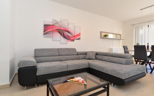 House Pula 2080