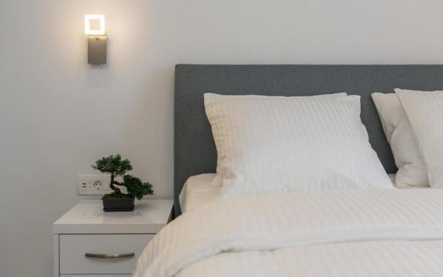 Luxury Studios & Rooms Seven