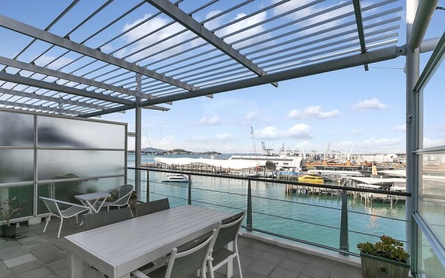Qv Princes Wharf Waterfront Apartment With Balcony 934