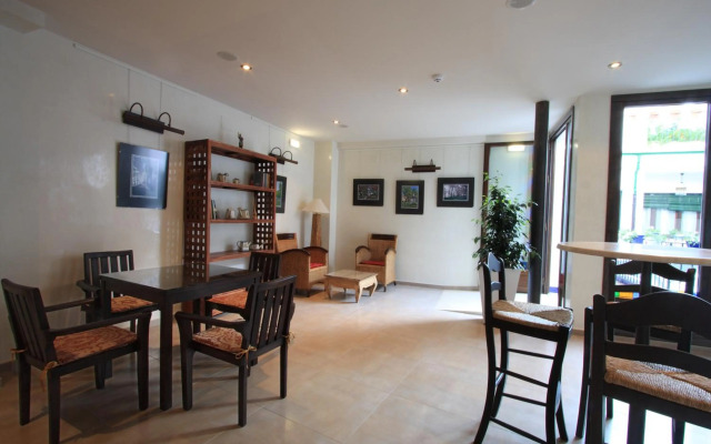 Casa Baños de la Villa