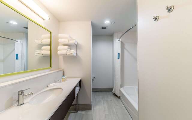 Hampton Inn & Suites Pryor