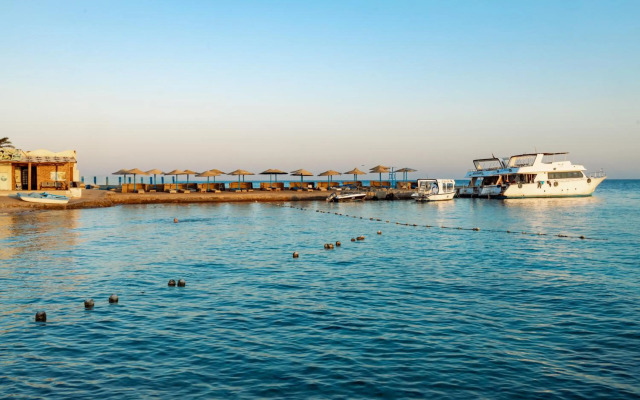 Royal Star Empire Beach Resort