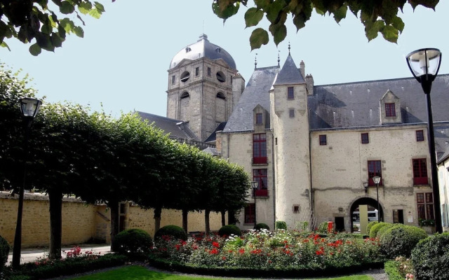 Brit Hotel Confort Alencon