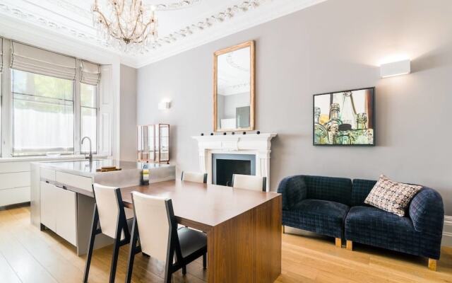 Luxury 3BR Home in Heart of Paddington, 6 Guests