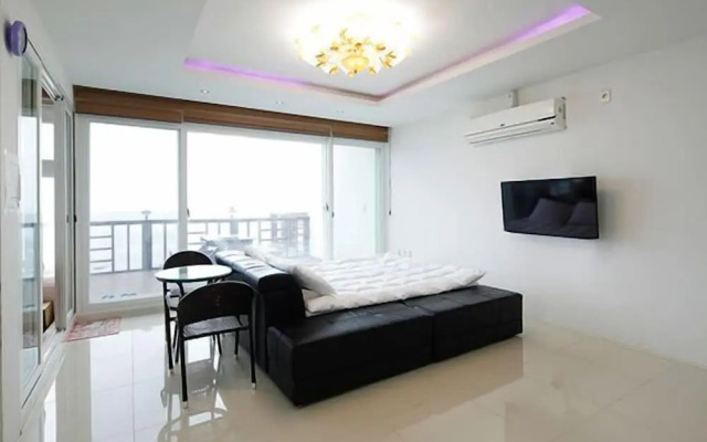 Pohang Sea Shore Pension