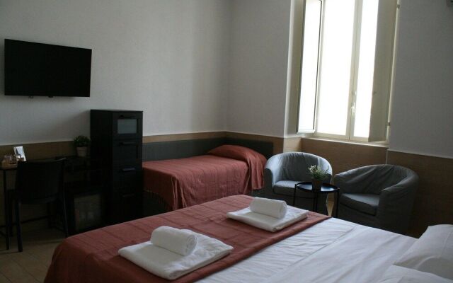 H22 Hotel