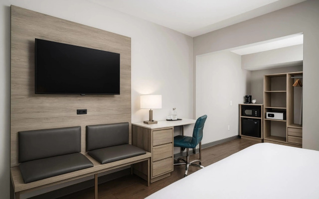 Travelodge by Wyndham LAX