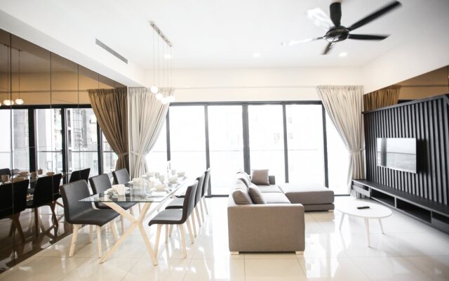 Victoria Home M City