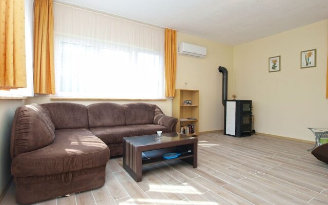 Apartment 1840