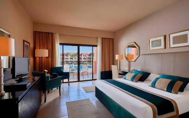 JAZ Oriental, Almaza Bay