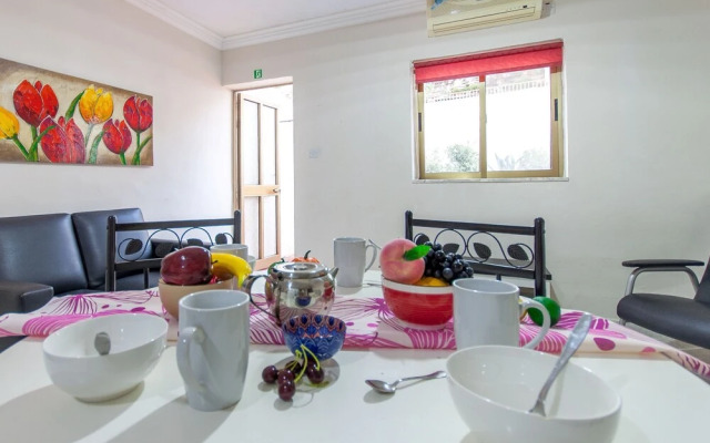 Pool and Sea, charming Merill Apart 3