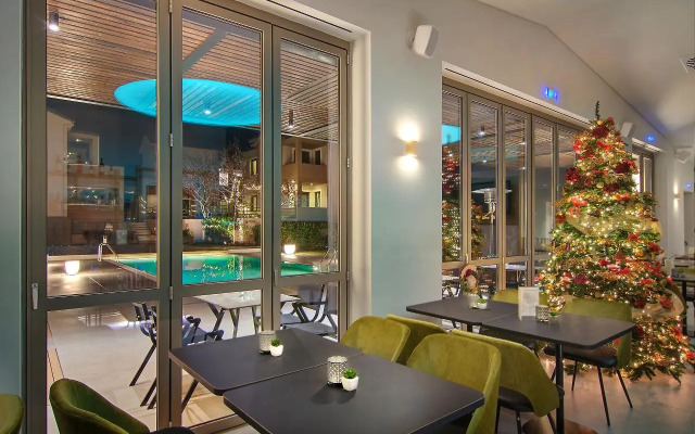 Ellopia Point Hotel