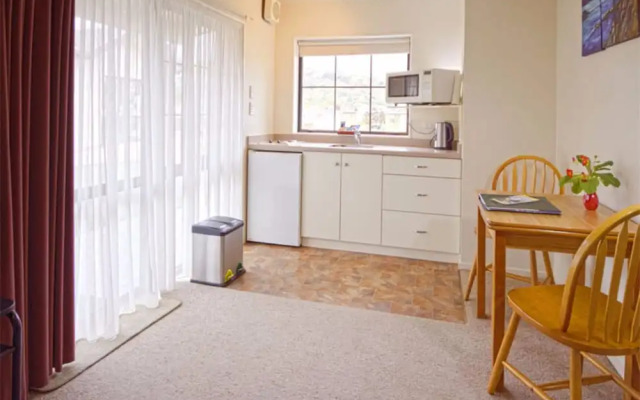 Arrow Motel Apartments