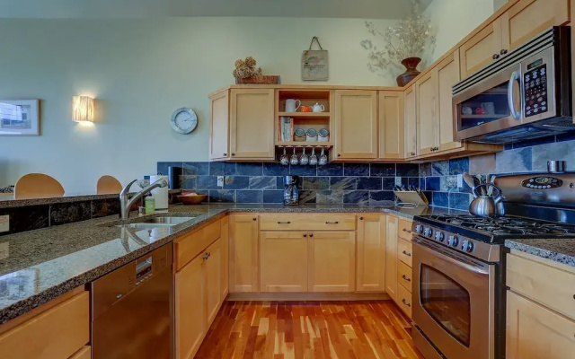 Three Rivers 3 Bedroom Home by RedAwning