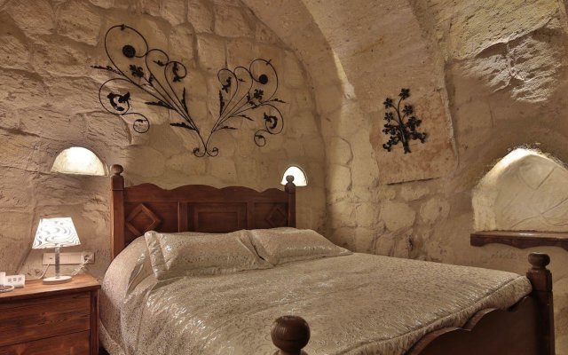 Maccan Cave Hotel