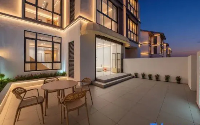 Shanghai Pure White Family Homestay