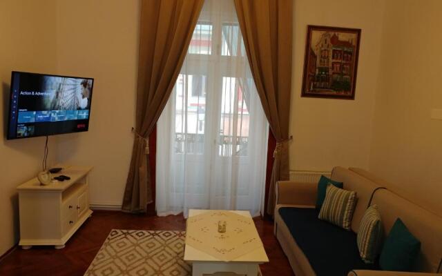 Old Town Unirii Square Damaris apartment