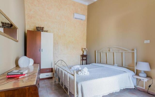 Casa Marianelli, Vendicari area, with pool, parking & wifi
