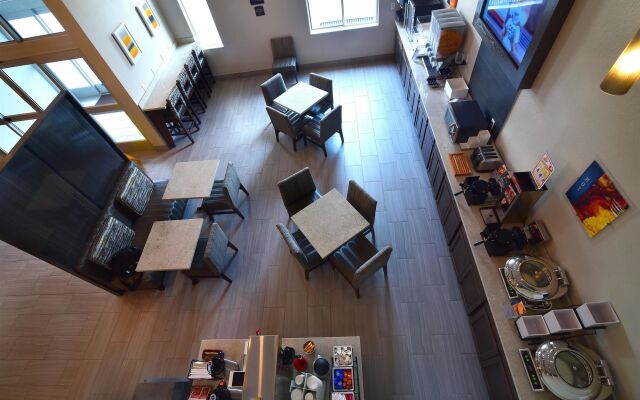 Best Western Plus Flint Airport Inn & Suites