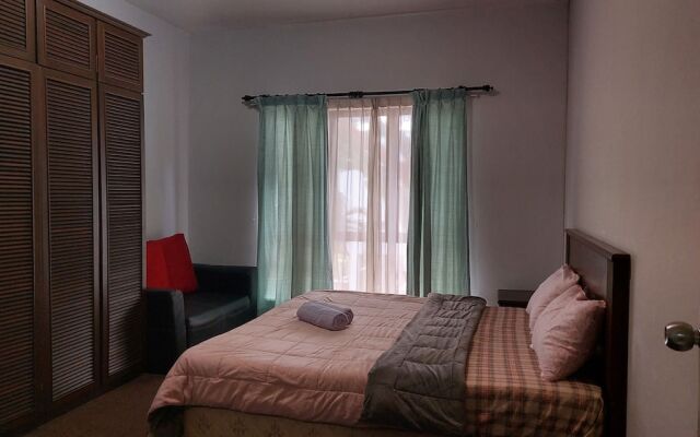 Marina Court - Stay In Borneo