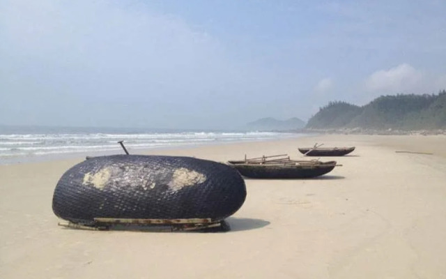 Le Pont Minh Chau Hotel