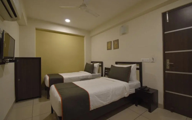 Collection O 48220 Ram Nagar Colony