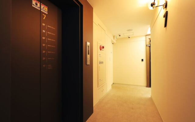 M7 hotel